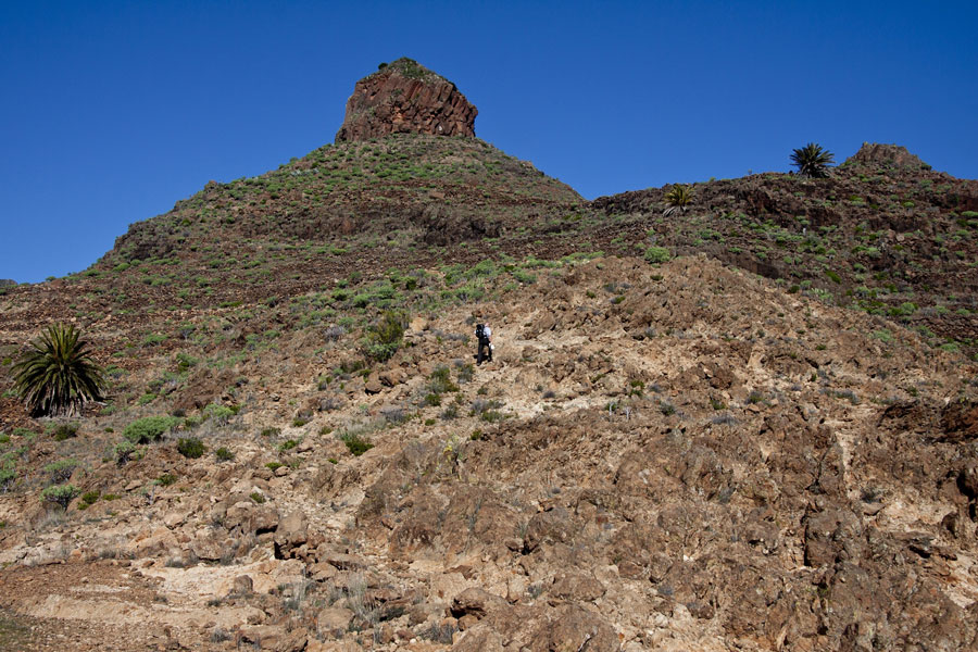 Wanderer vor dem Roque del Sombrero