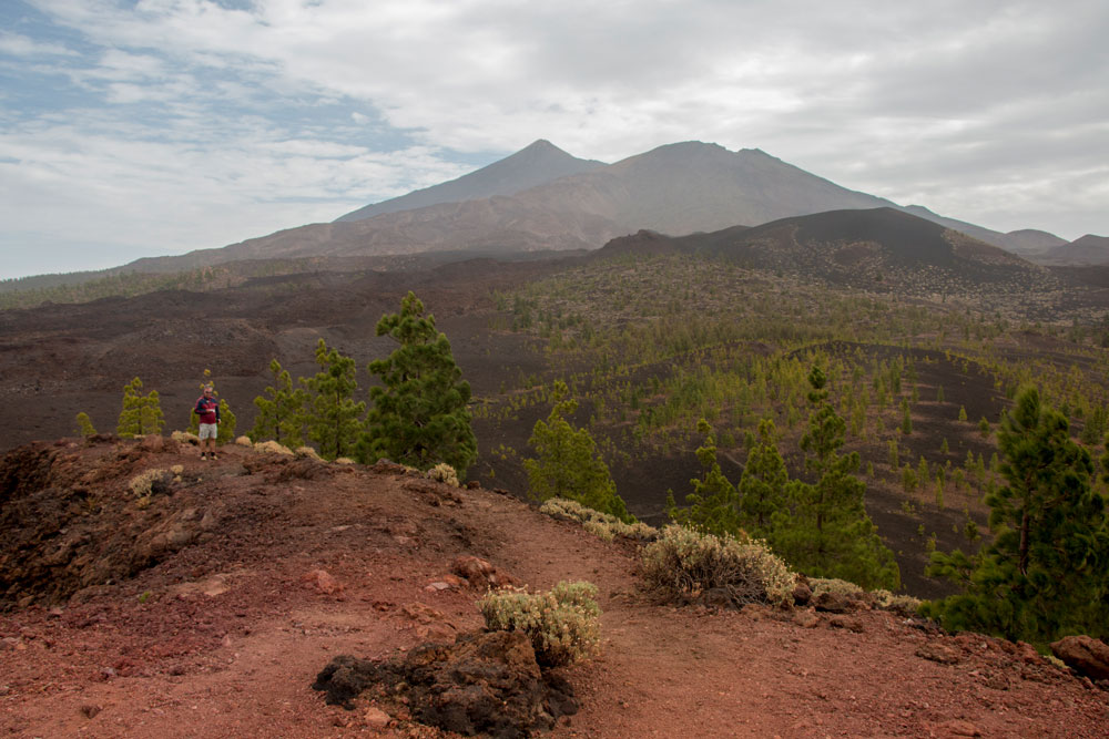 Blick vom Rand der Montaña Samara auf den Teide und den Teide Viejo