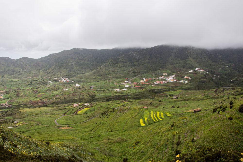 Blick auf Las Portelas und seine grüne Umgebung
