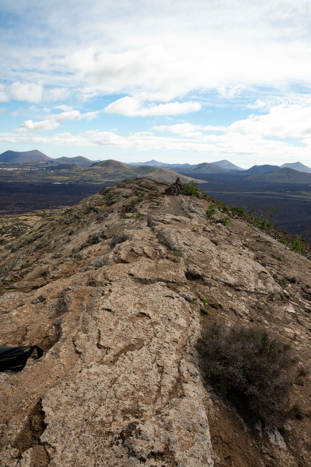 Gratweg über Felsen auf der Montaña Blanca