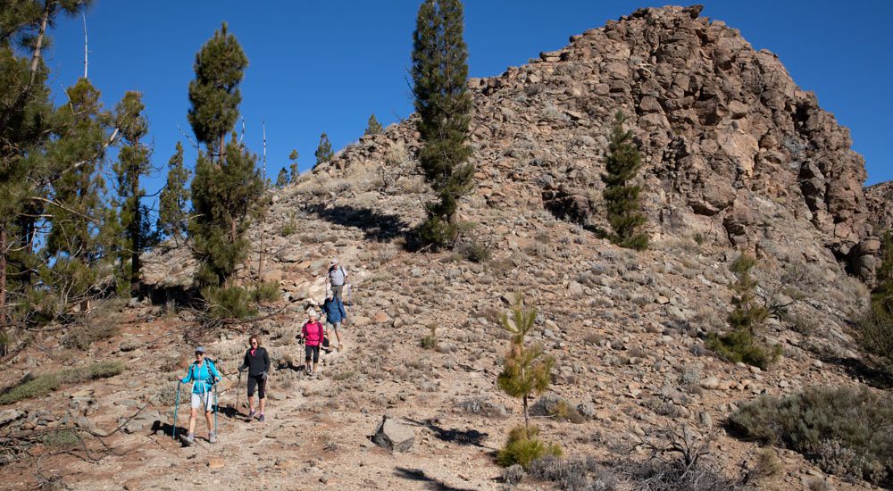 Montaña el Cedro - Wanderer auf dem Wanderweg