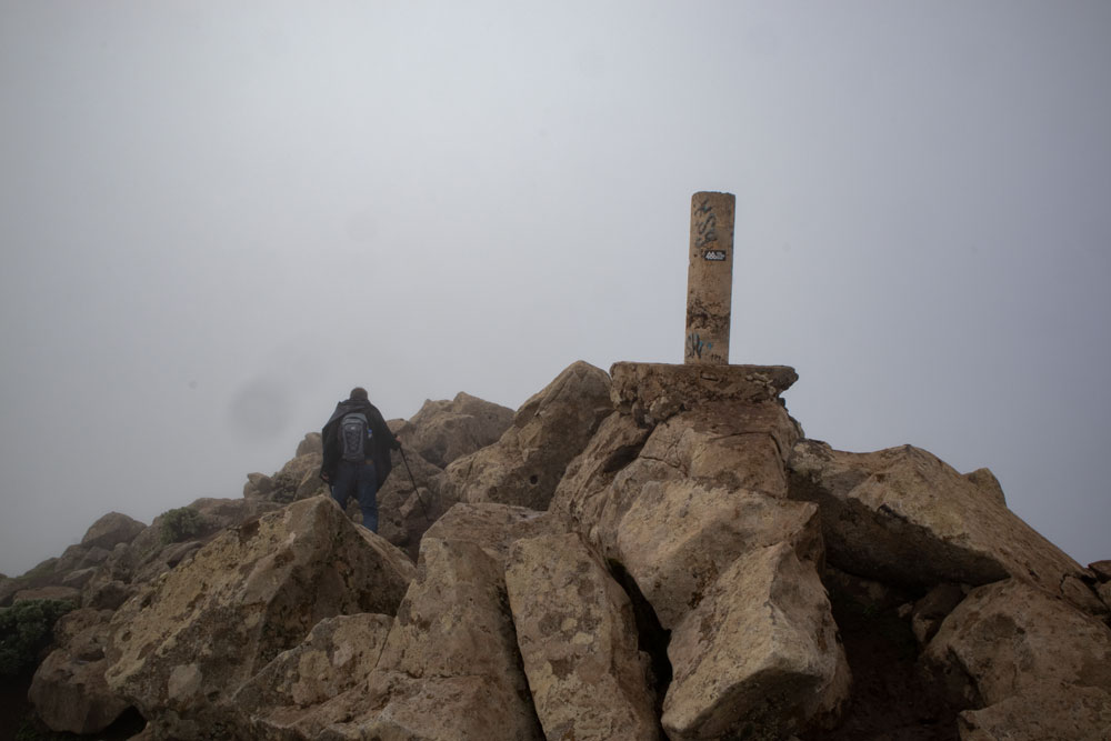 Vermessungssäule Gipfel Pico de la Zarza