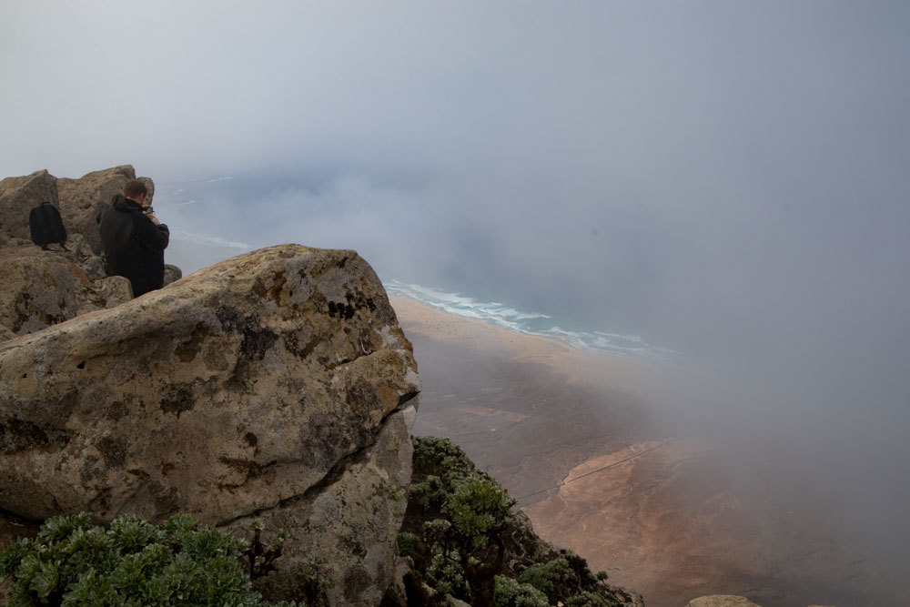 Blick von der Abbruchkante auf den Atlantik