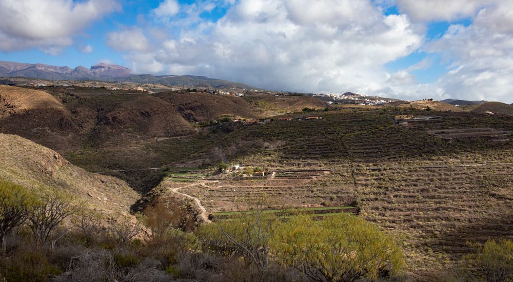 Blick Richtung San Miguel über terrassierte Felder