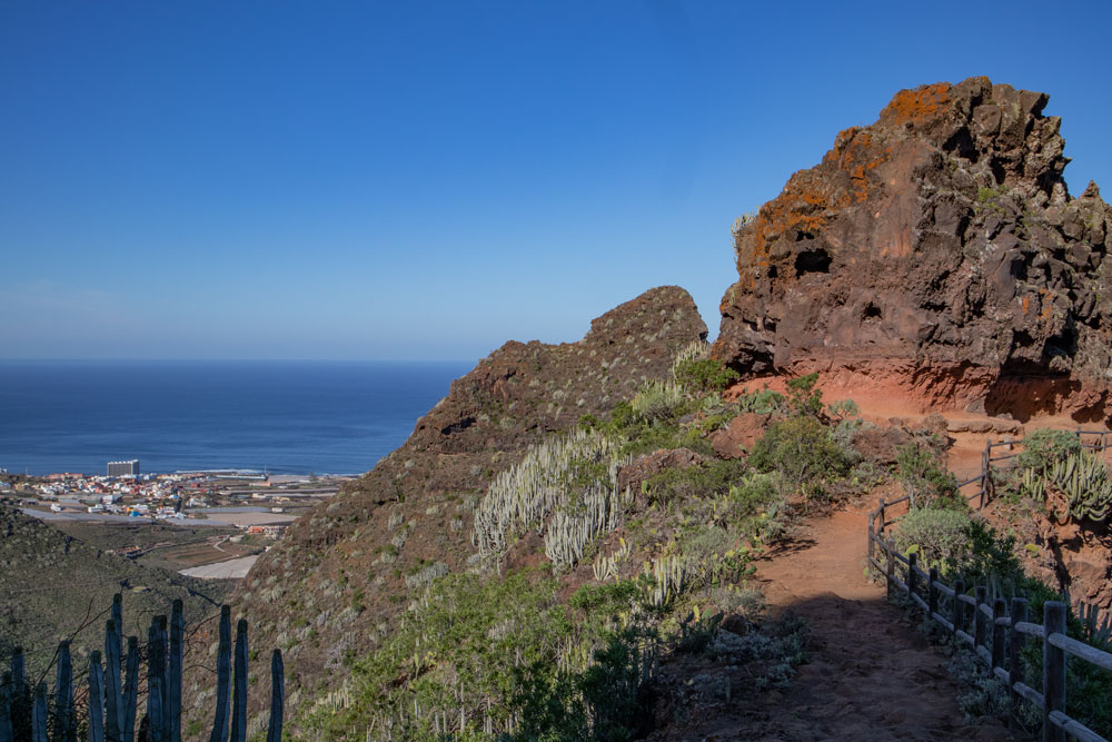 Wanderweg mit fantastischer Aussicht