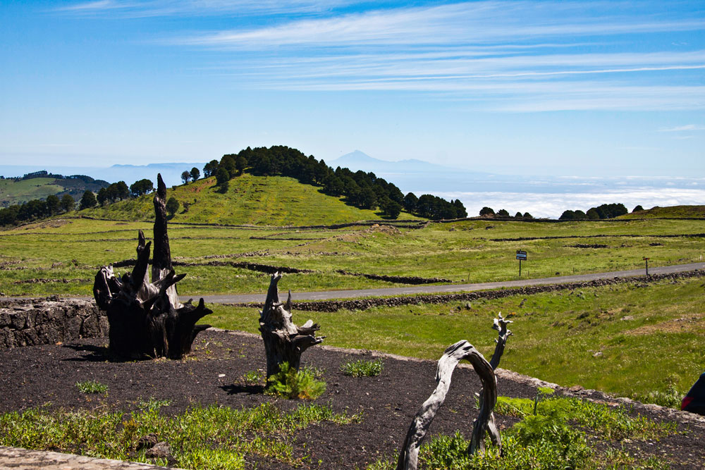 plateau in front of Mirador Jinama