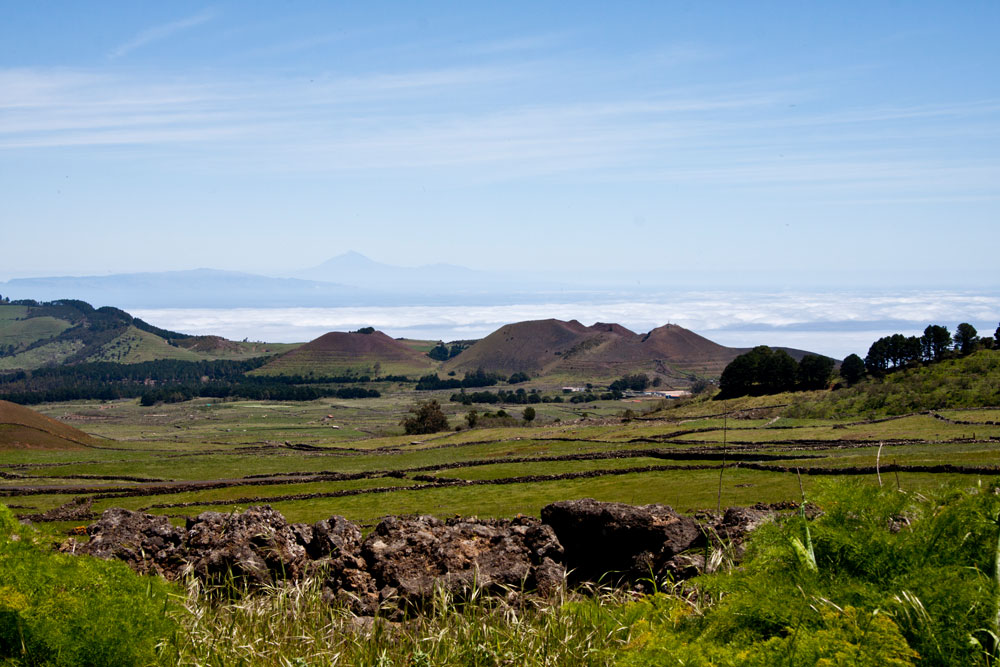 Hochebene El Hierro von Wolken umrandet