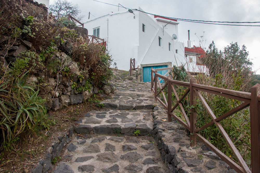 hiking path Erjos