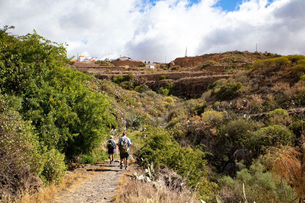 hikers on the trail - Aldea Blanca