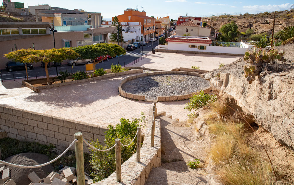 start hiking trail in Aldea Blanca