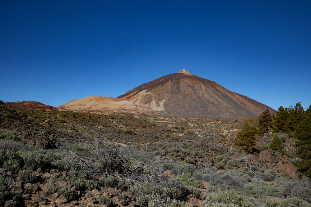 Teide and Montaña Blanca - view from El Portillo