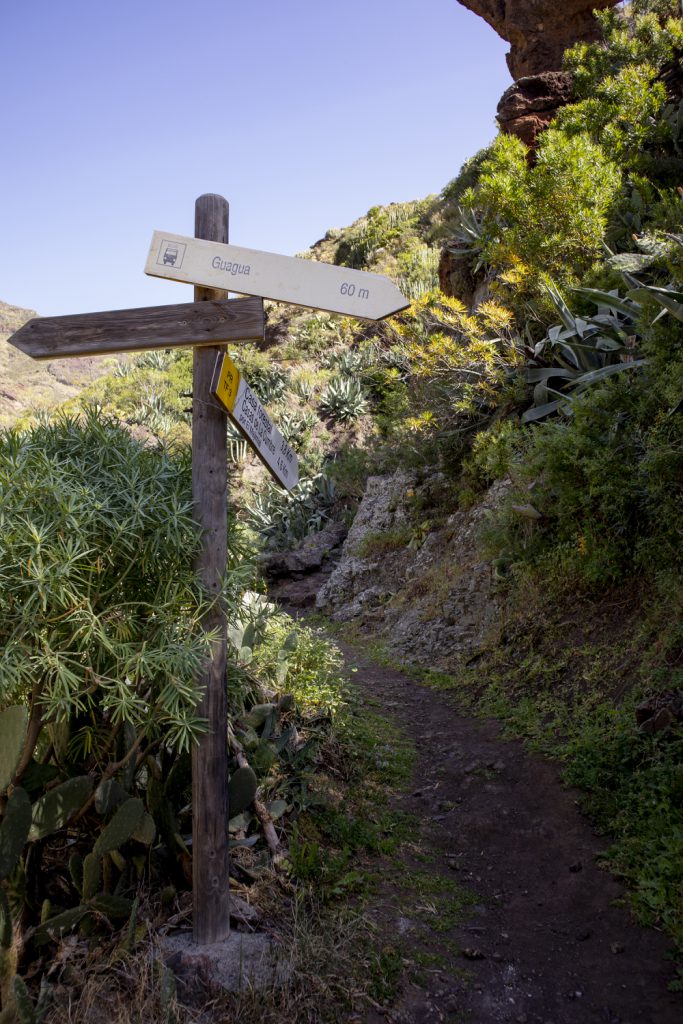 Signposting in Valle Brosque with reference to the bus station