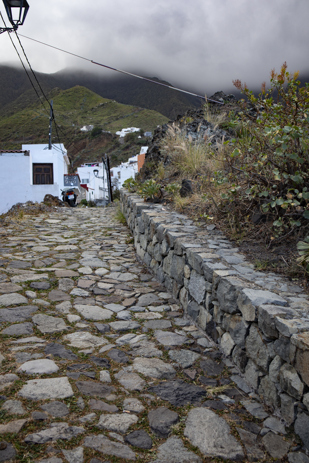 Wanderweg gepflastert in Taganana