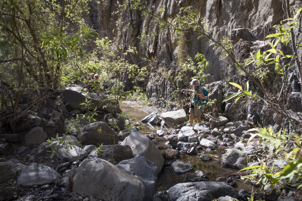 Barranco del Río - crossing the river bed