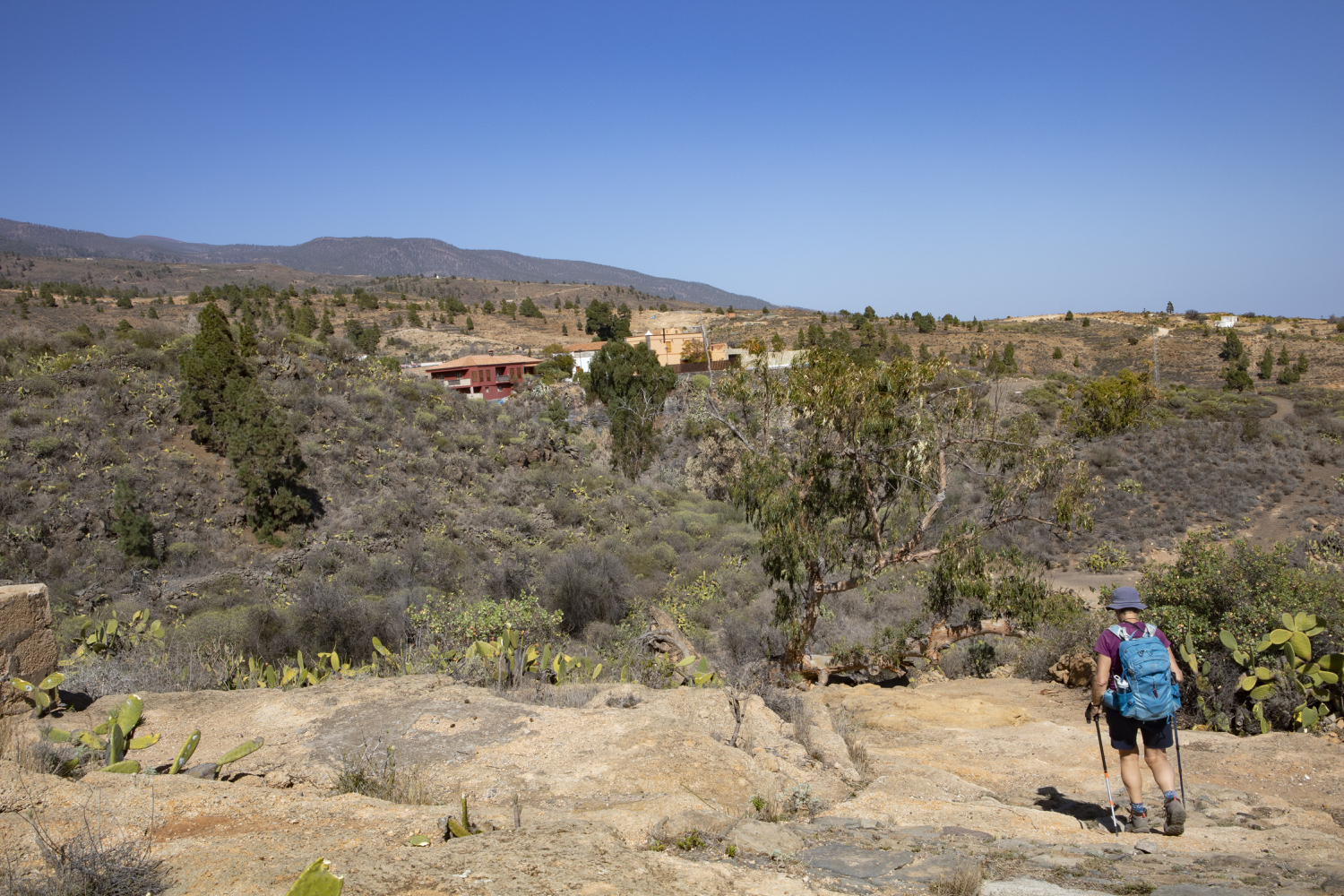 Wandern über Sandstein und an Kanälen vorbei