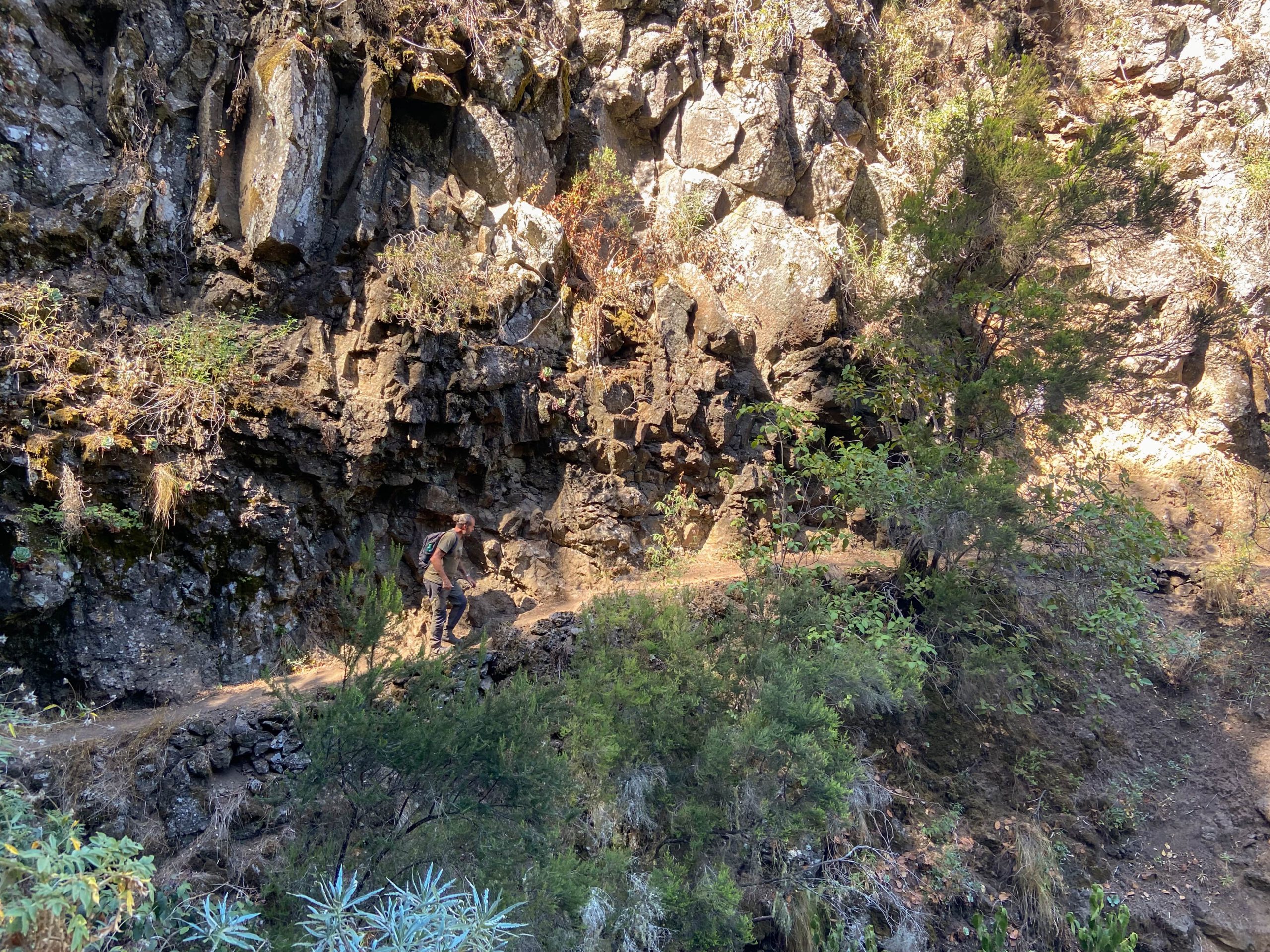 Wanderer auf dem Organos Höhenweg
