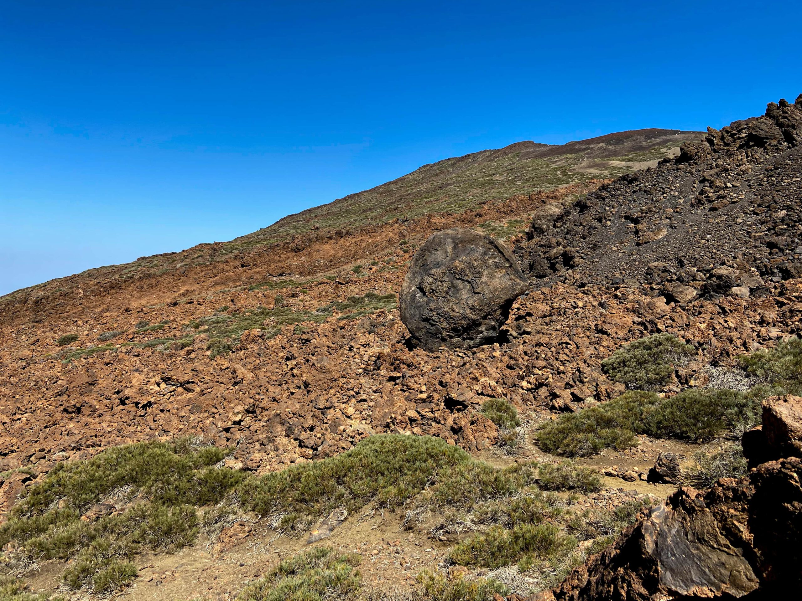 Lavafelder am Aufstiegsweg