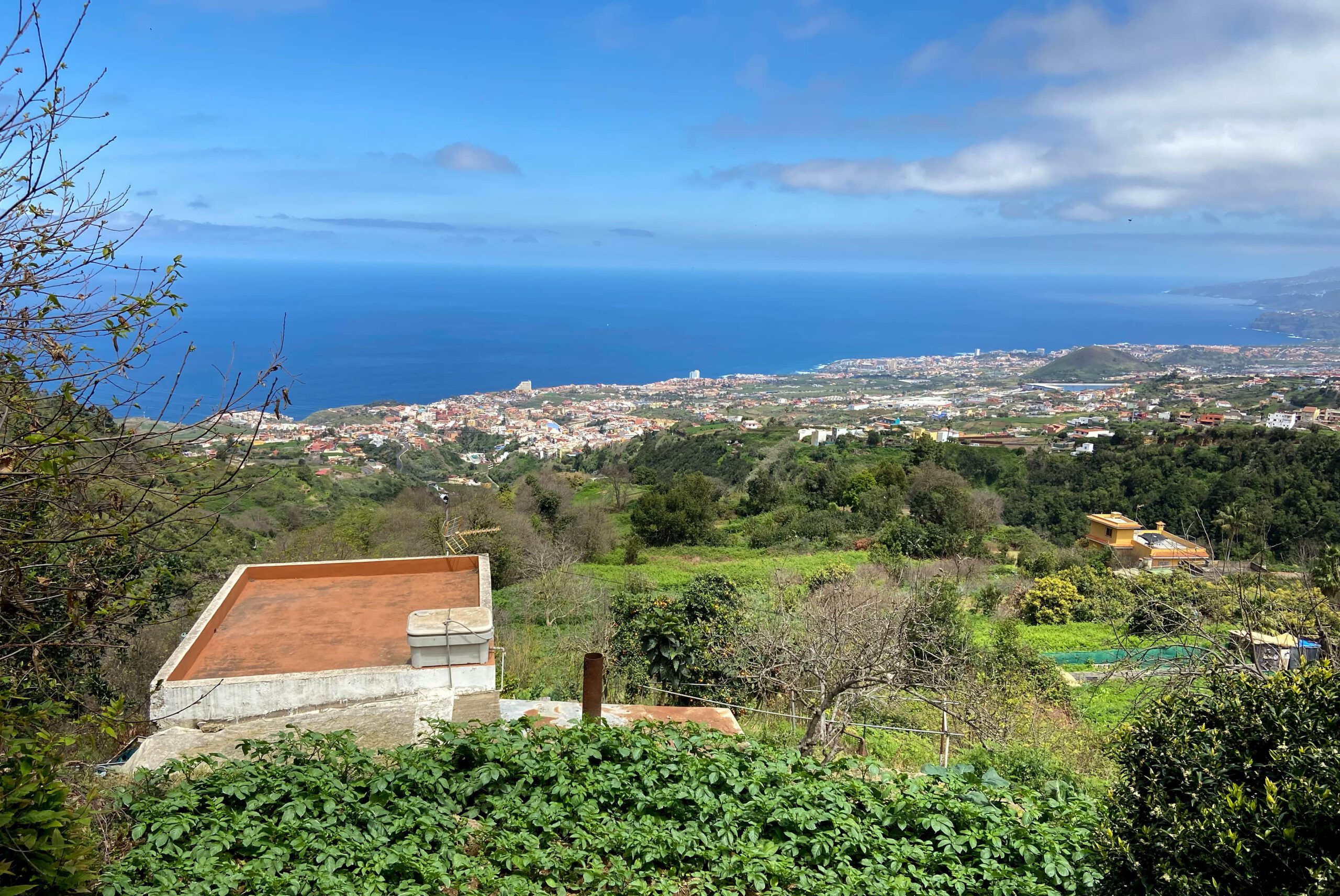 Blick vom Wanderweg auf die Nordküste von Teneriffa