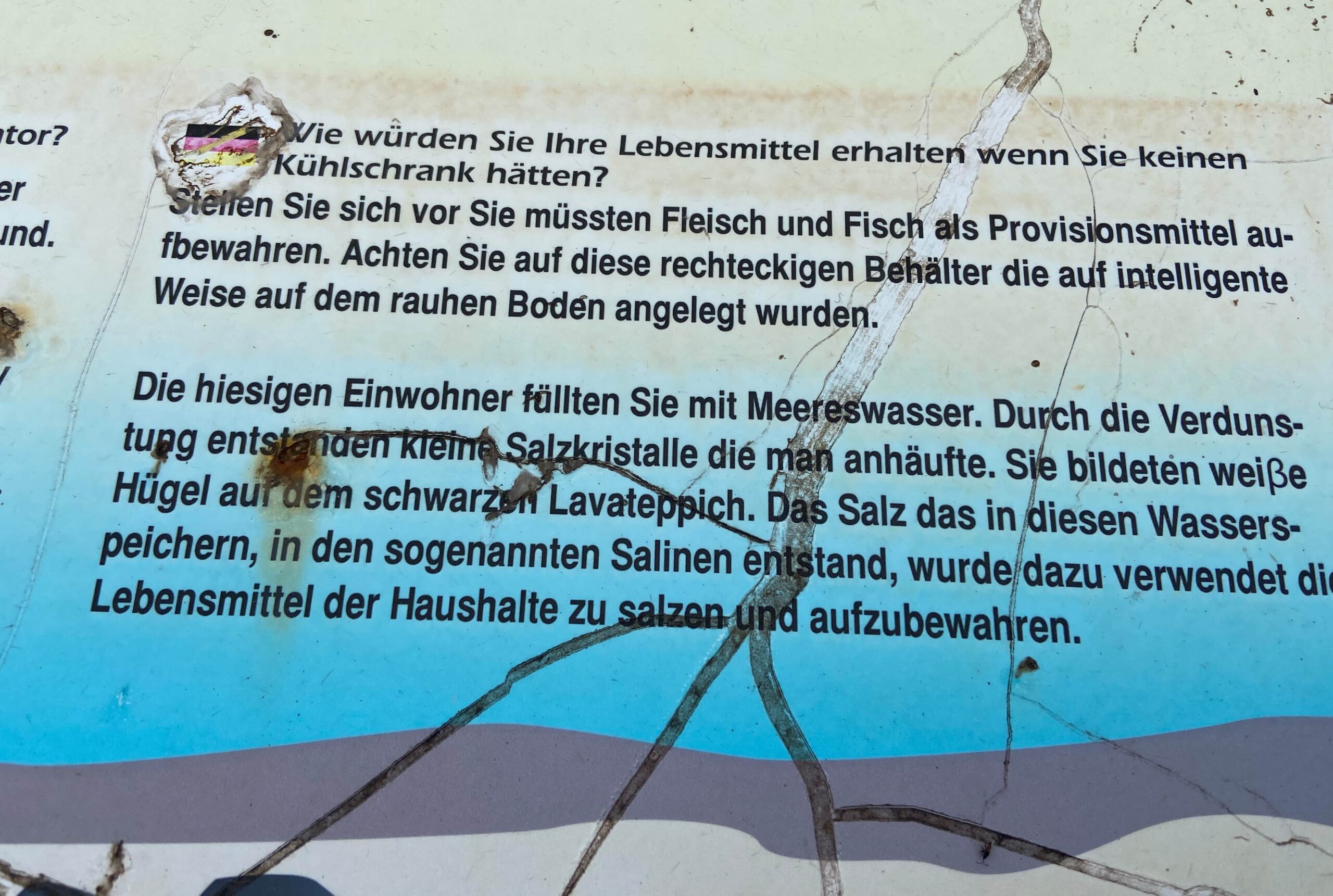 Informationstafel am Wegesrand