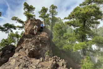 Wandern über dem Grat - Abstiegsweg Pico Igonse