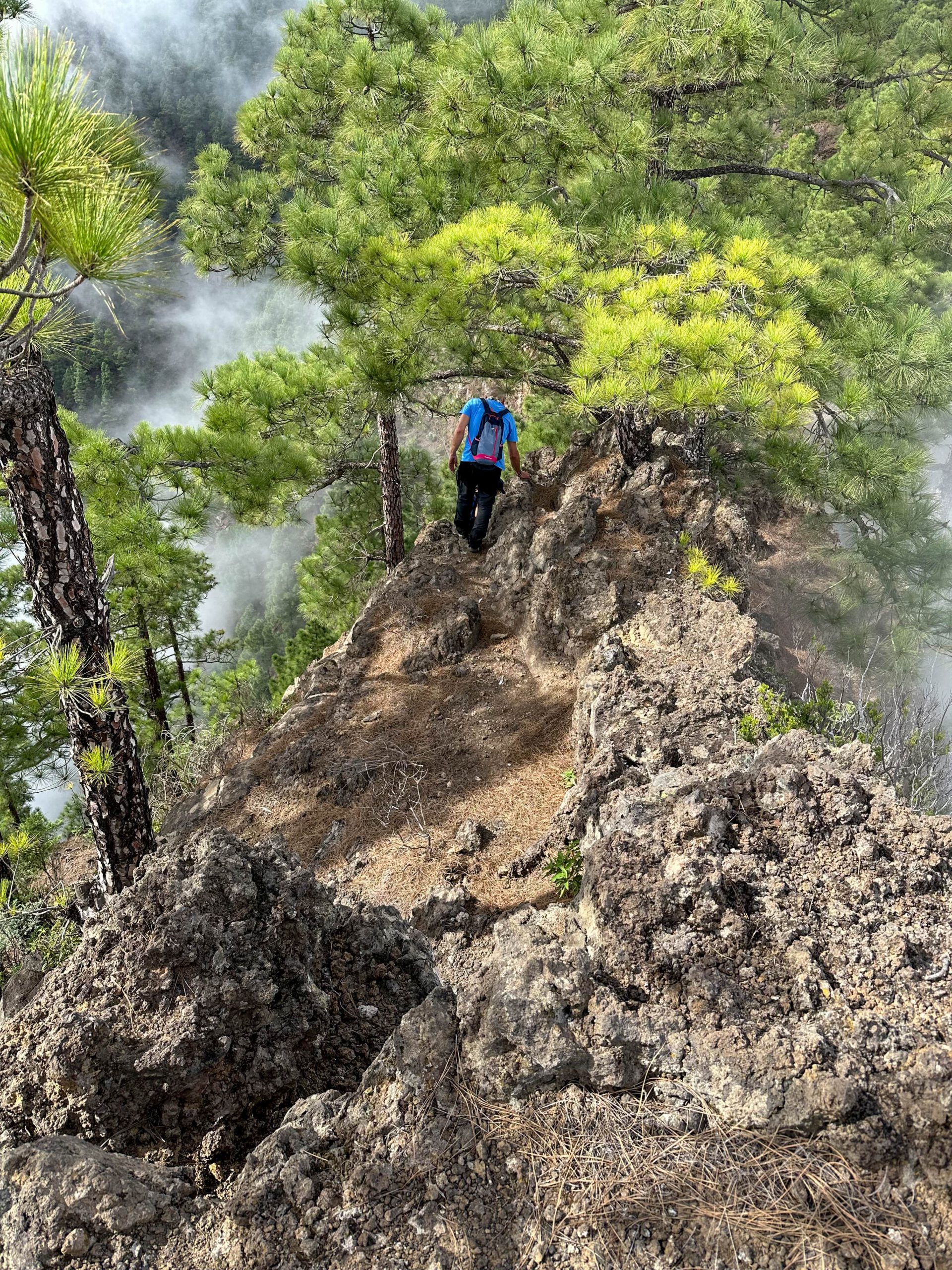 Wandern am Grat entlang - Abstiegsweg Pico Igonse