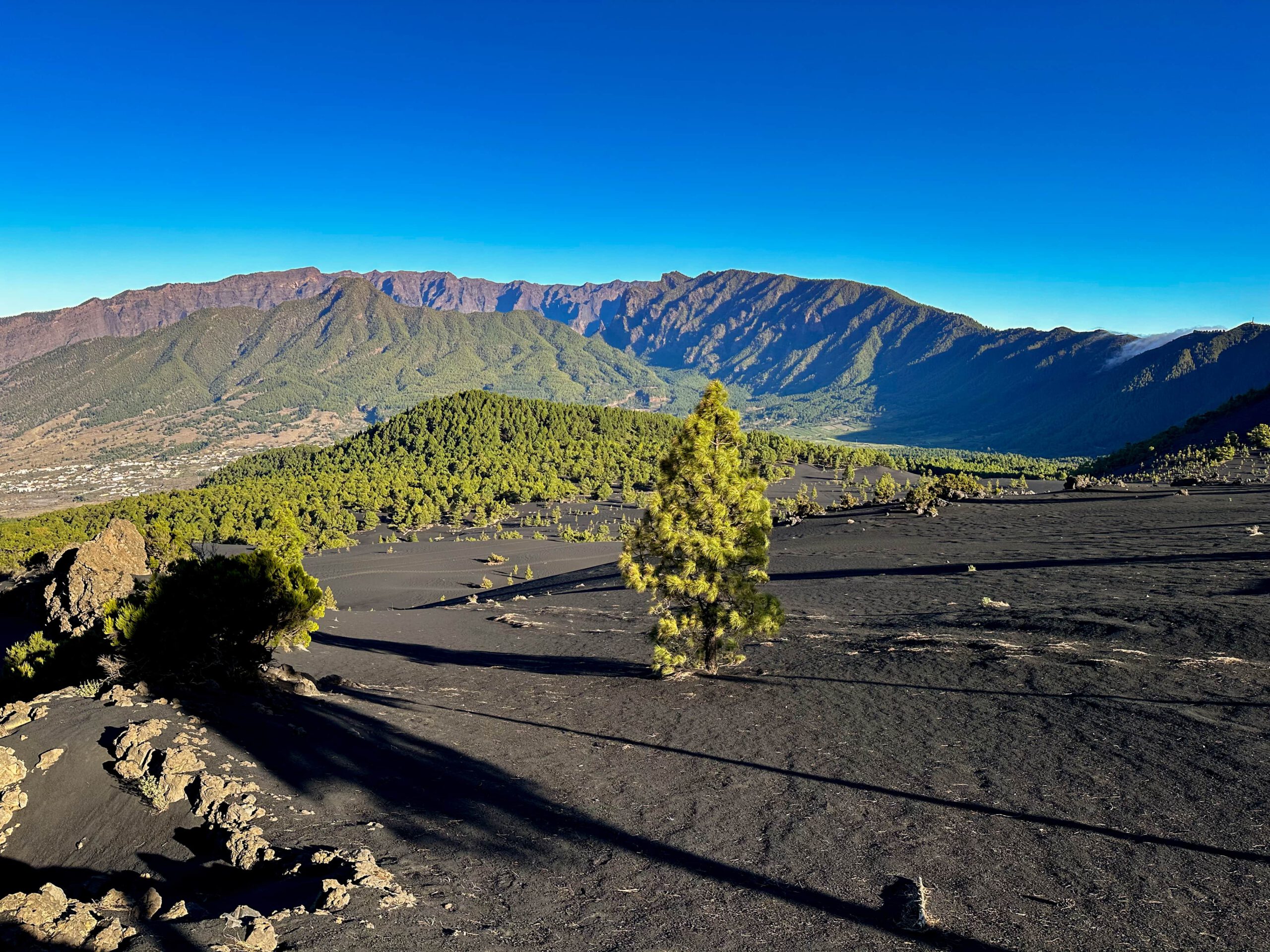 Blick vom Wanderweg auf die Cumbre