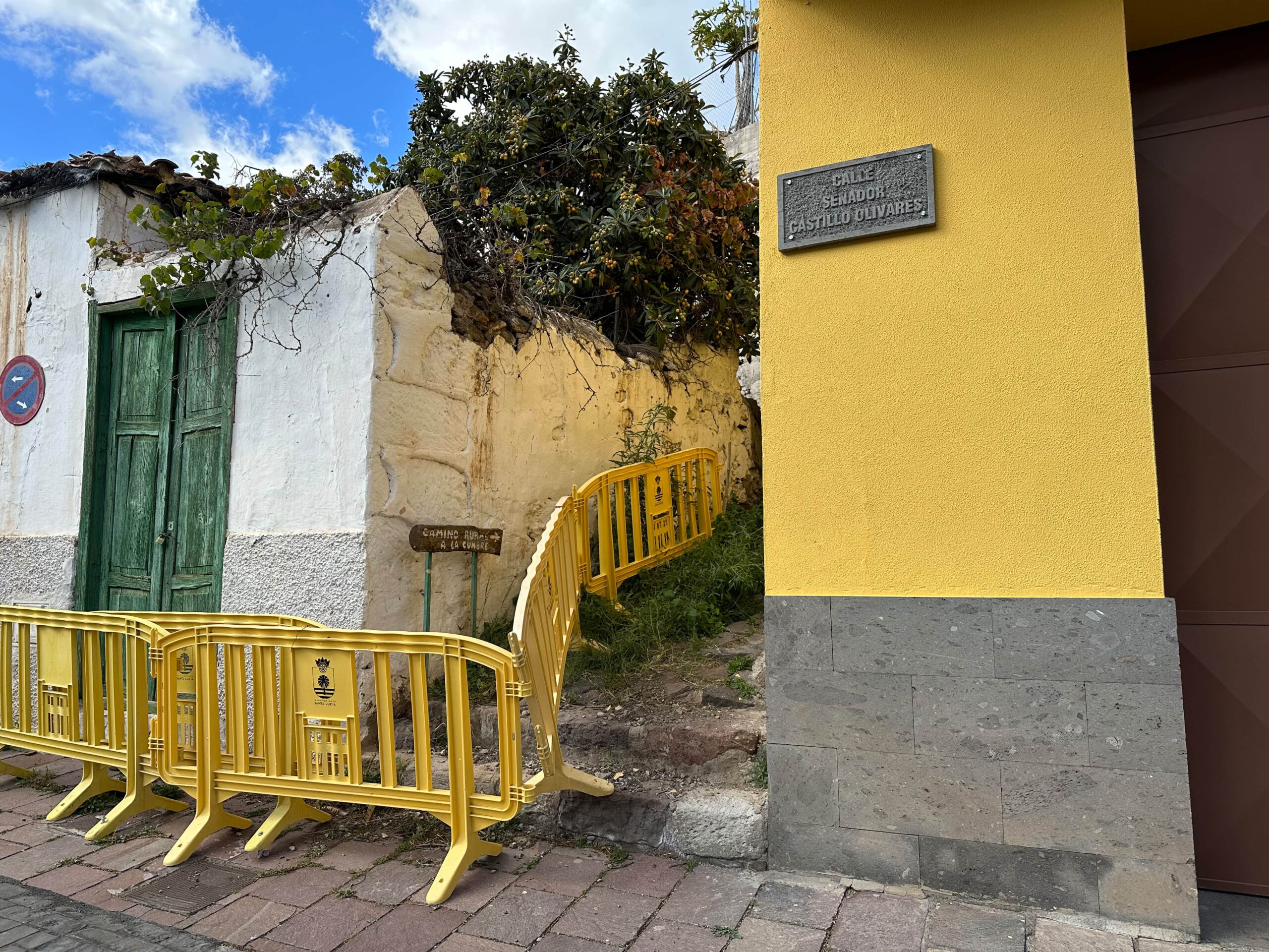 Ende des Wanderweges nahe der Plaza bei Santa Lucia de Tirajana