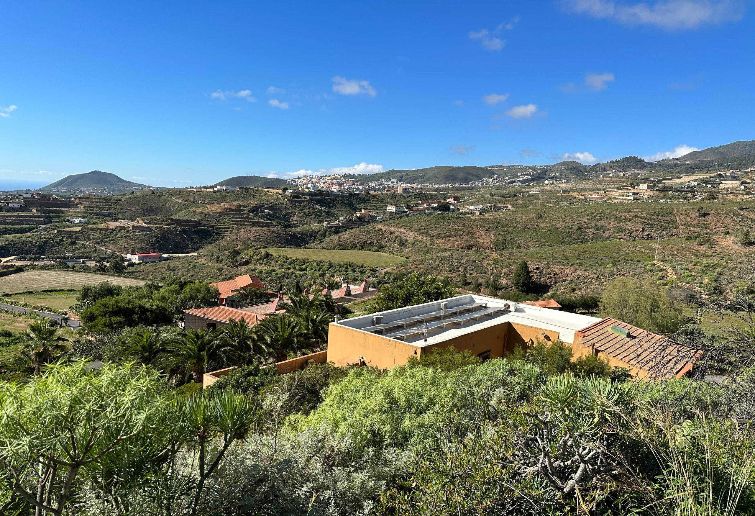 Blick über die Ostküste von Teneriffa bei Bodega Frontos