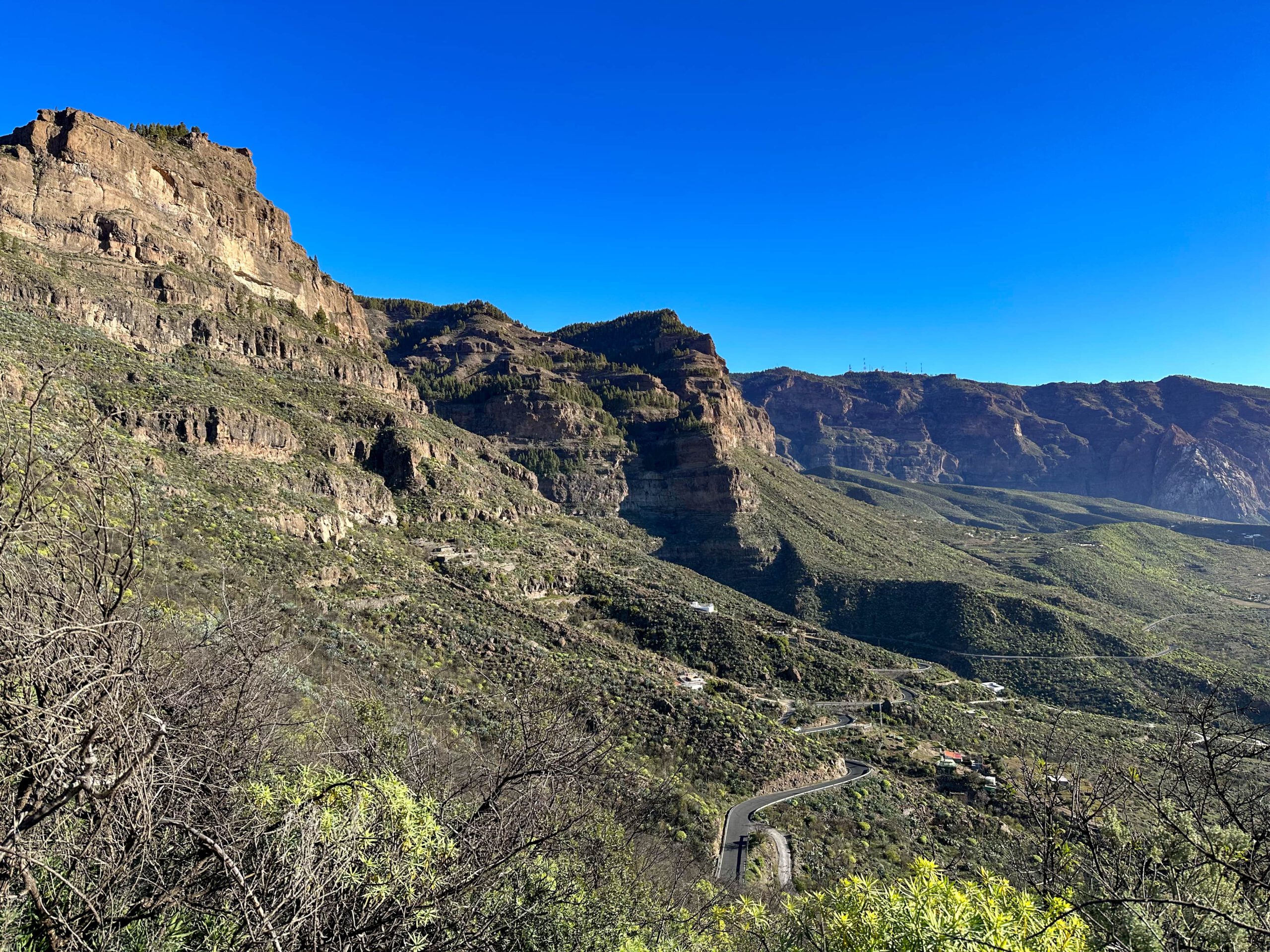 Blick vom Aufstiegsweg auf die Cumbre mit dem Pico de las Nieves