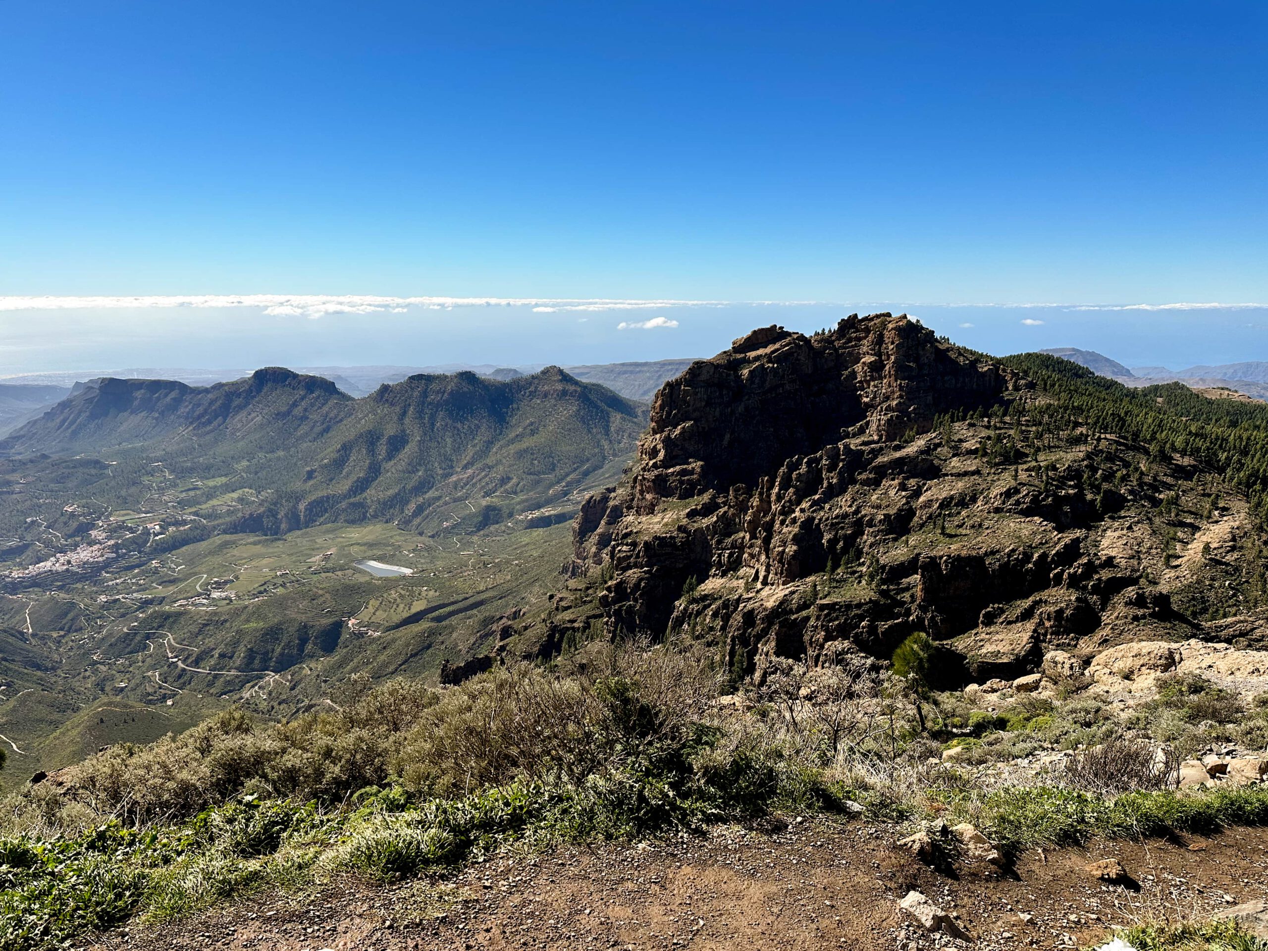 Fantastische Aussichten von der Cumbre über das Land