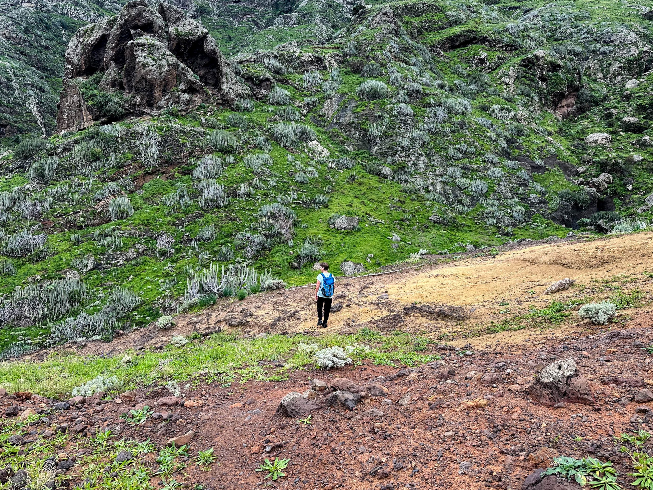 Wanderin im Barranco Anosma