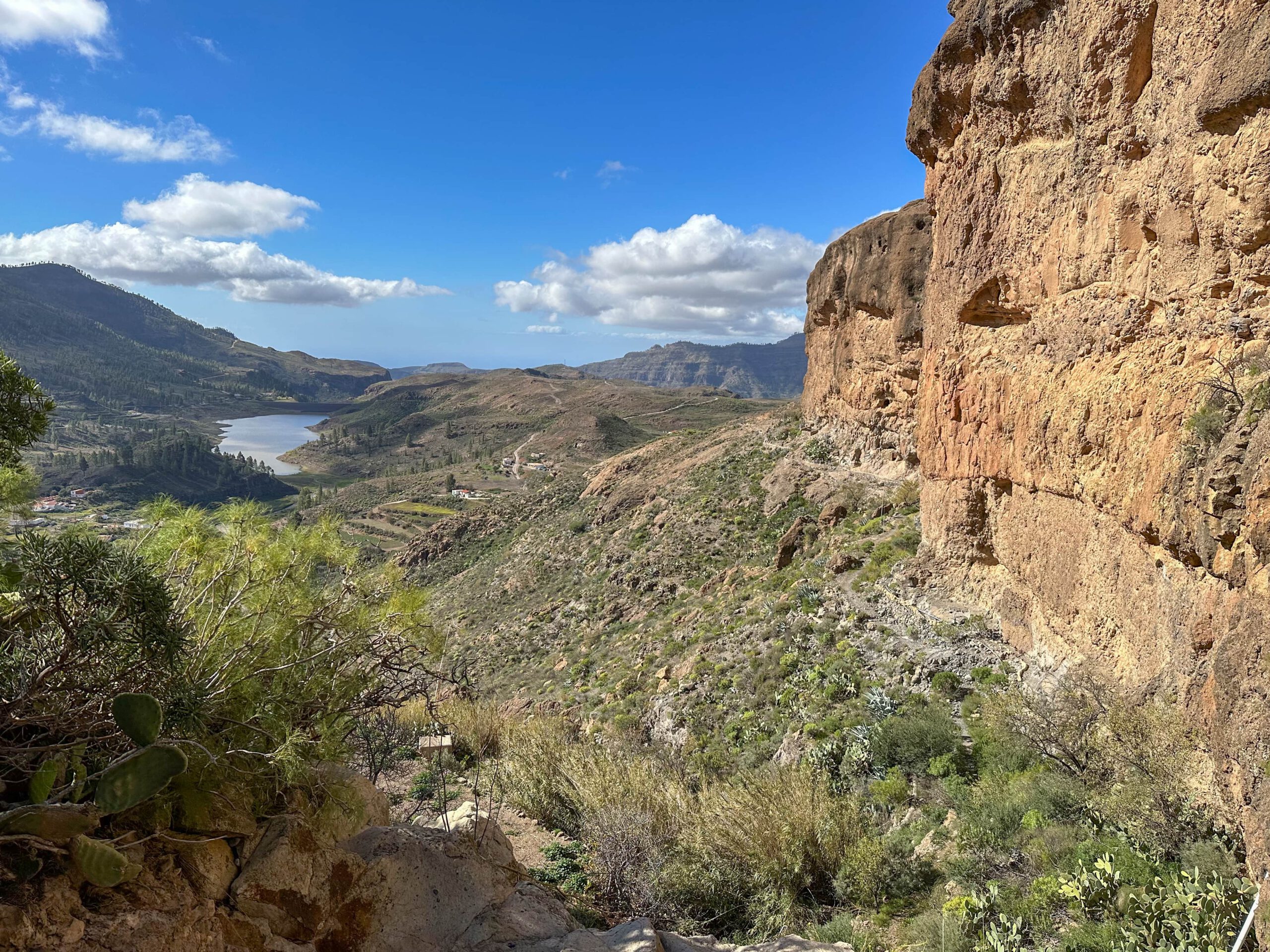 Blick vom Barranco Manatiales hinunter zum Soria See