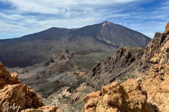 Blick von der Cresta de Las Cañadas Richtung Teide und hinunter in die Caldera