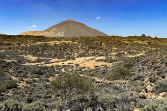 Wanderweg zur Fortaleza Nr. unterhalb El Portillo mit Blick zum Teide