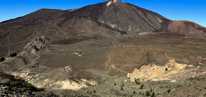 Blick über die Caldera de las Cañadas zum Teide