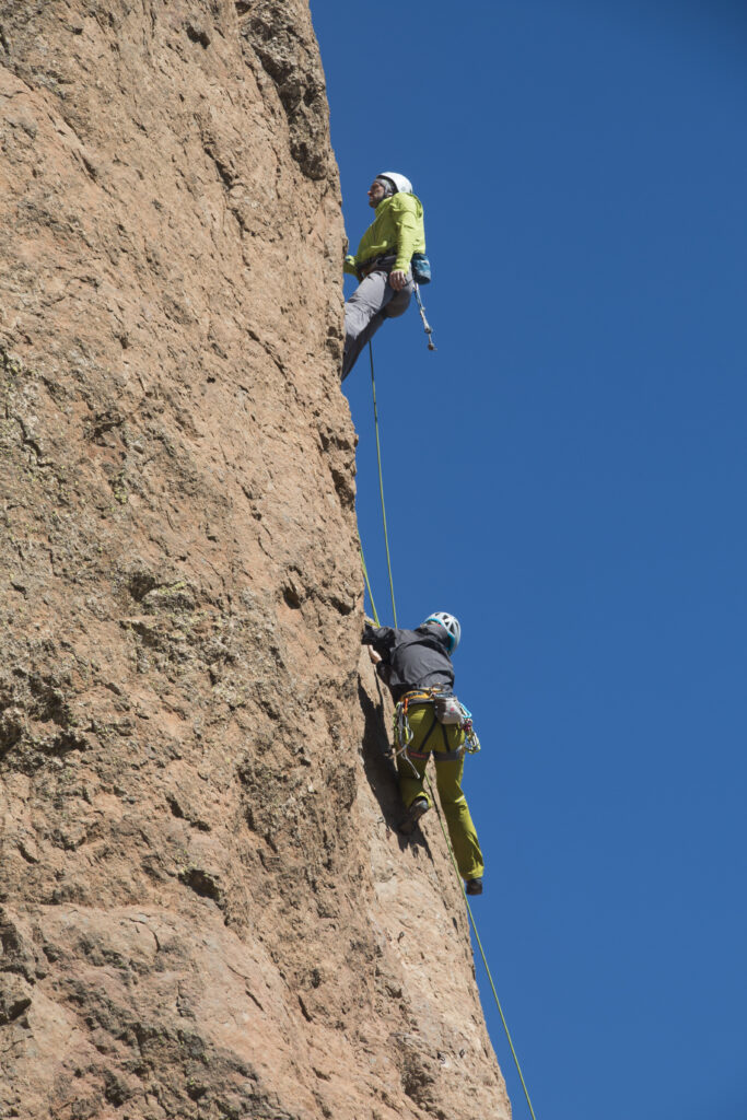 Escaladores en el Roque Nublo

