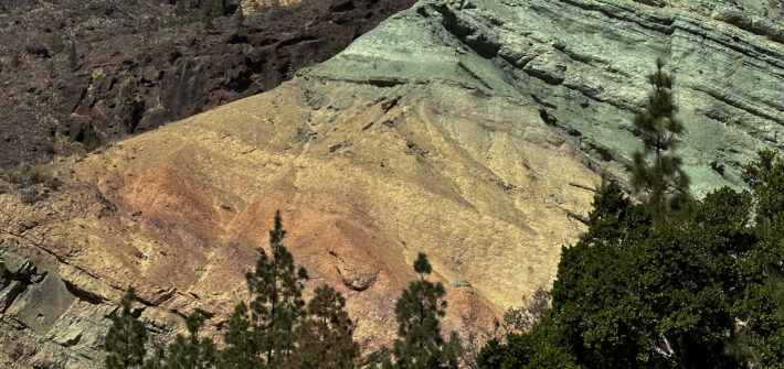 Los Azulejos de Veneguera