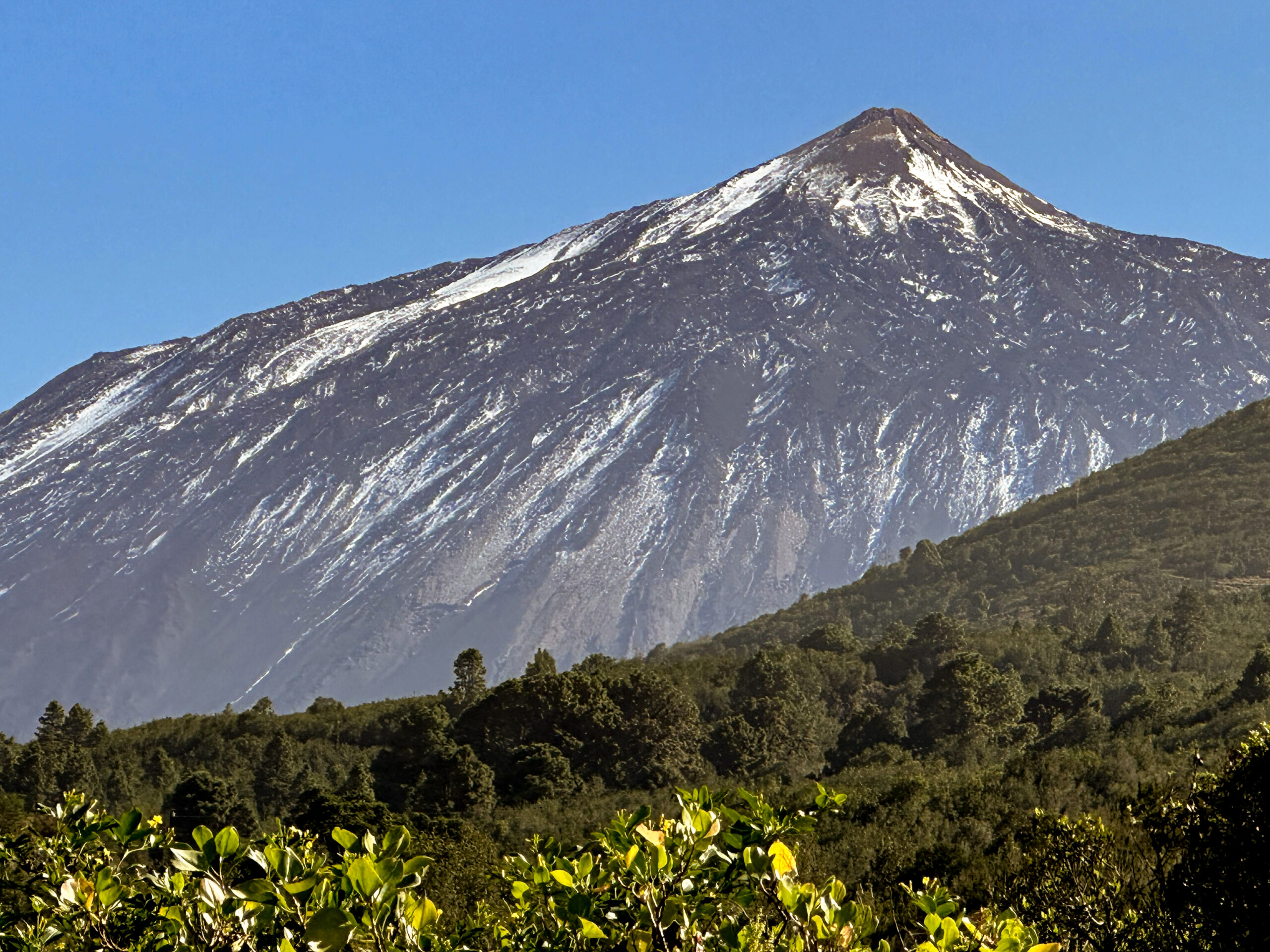 Blick vom Wanderweg hinüber zum Teide