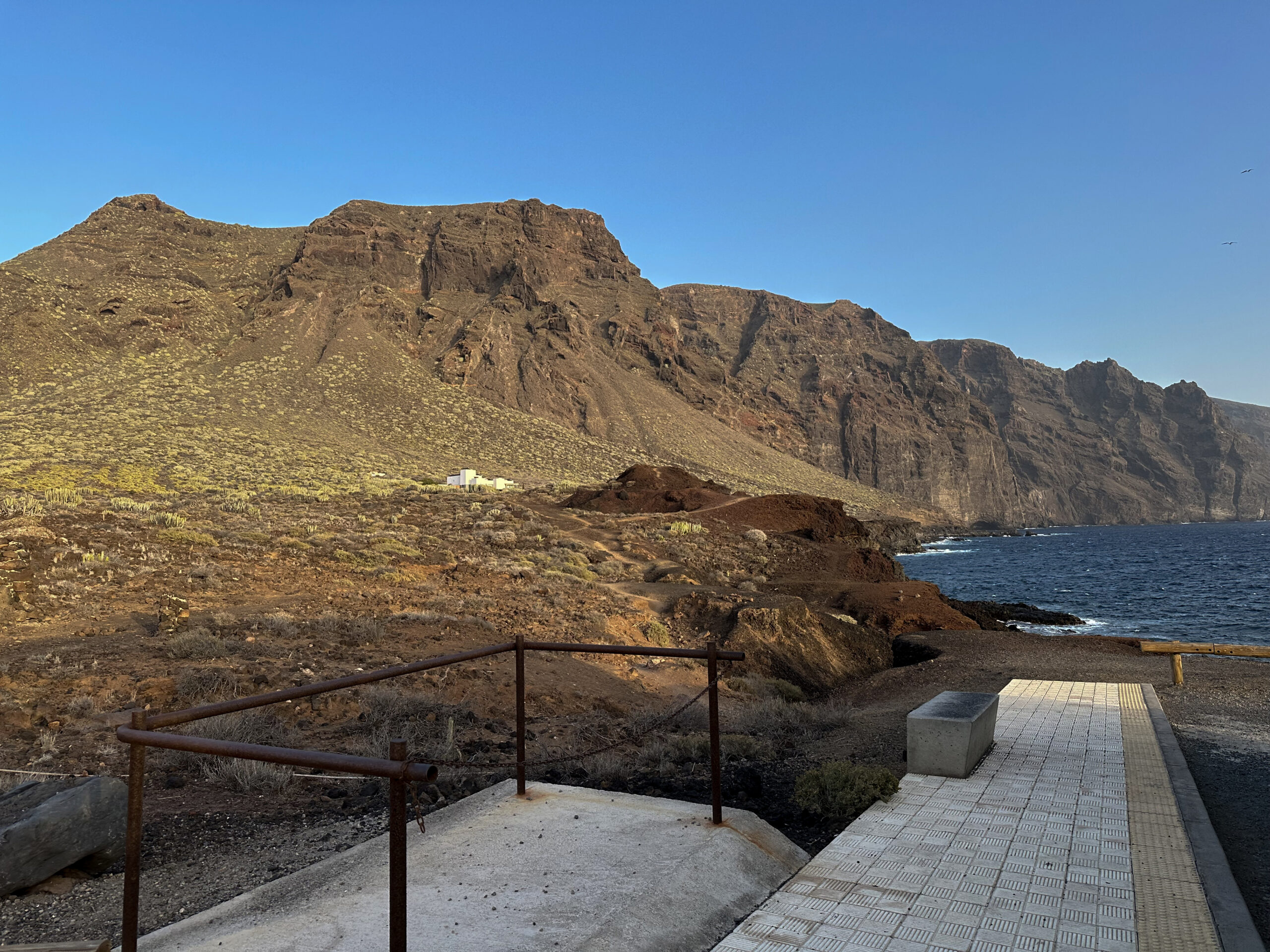 1st destination: Punta de Teno with a view of the giants