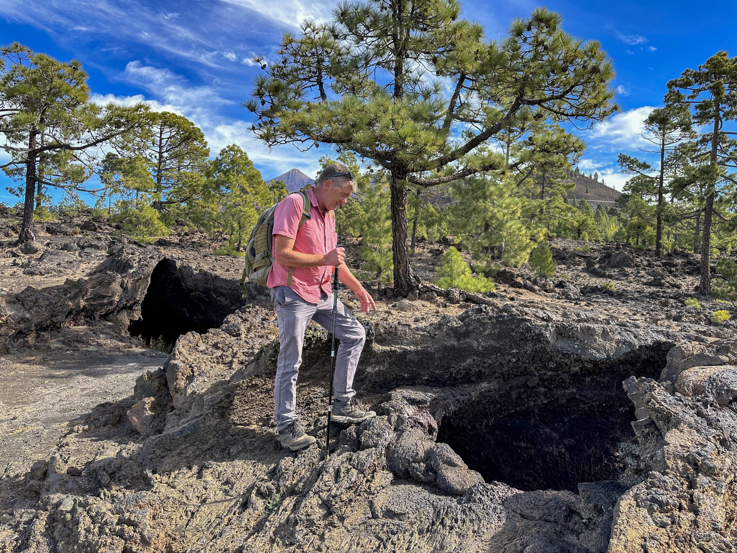 Wanderer an der Cueva de Samara